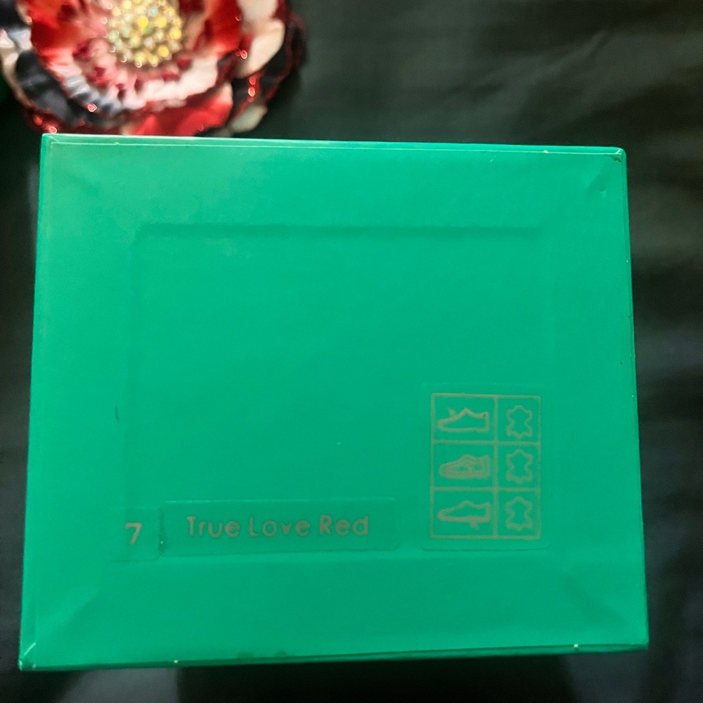 Tieks NEW Limited Edition True Love Red with box & bow. Size 7. - Picture 4 of 4